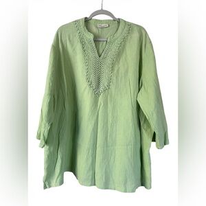 Crochet-Trim Lightweight Tunic Top in Light Green